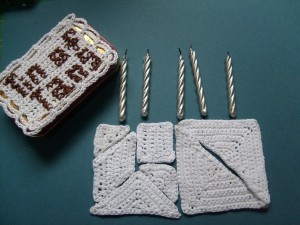 Birthday Cake Tangram with real candles and the Tin